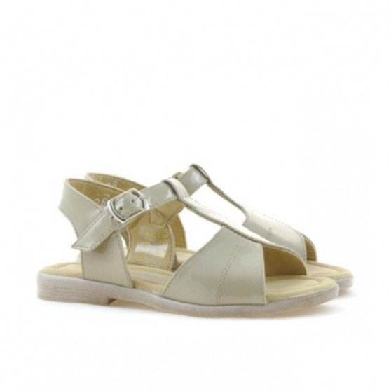 Pieni lasten sandaalit 40c beige lakka