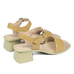 Naisten sandaalit 5097 avokado