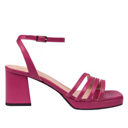 Naisten sandaalit 1335 fuksia