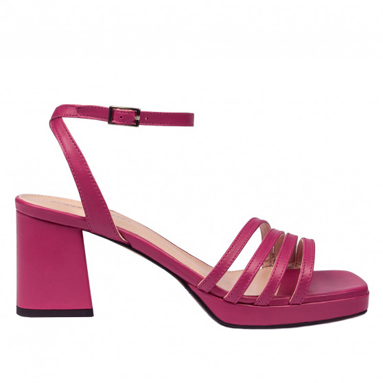 Naisten sandaalit 1335 fuksia